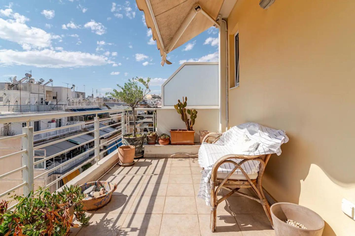 Skyview Penthouse / Athens