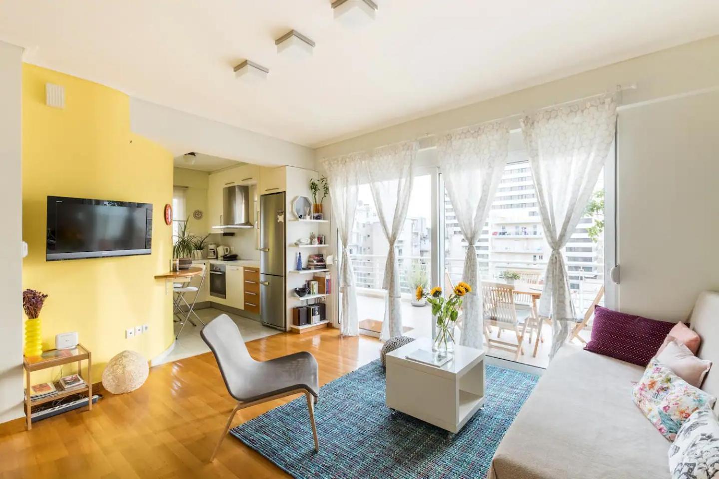 Skyview Penthouse / Athens